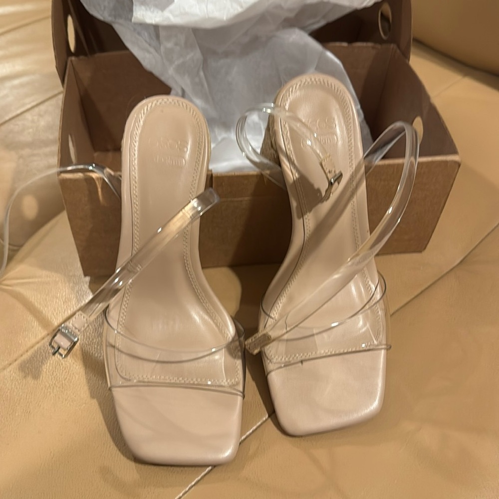 BNWT ASOS BEAUTIFUL SANDAL
